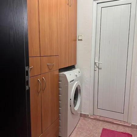 център до 4 гости * Șumen