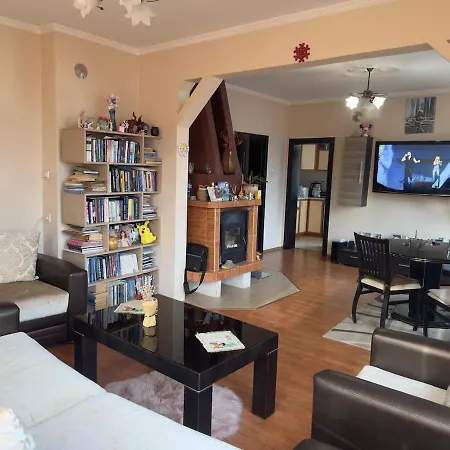 Apartament център до 4 гости Șumen